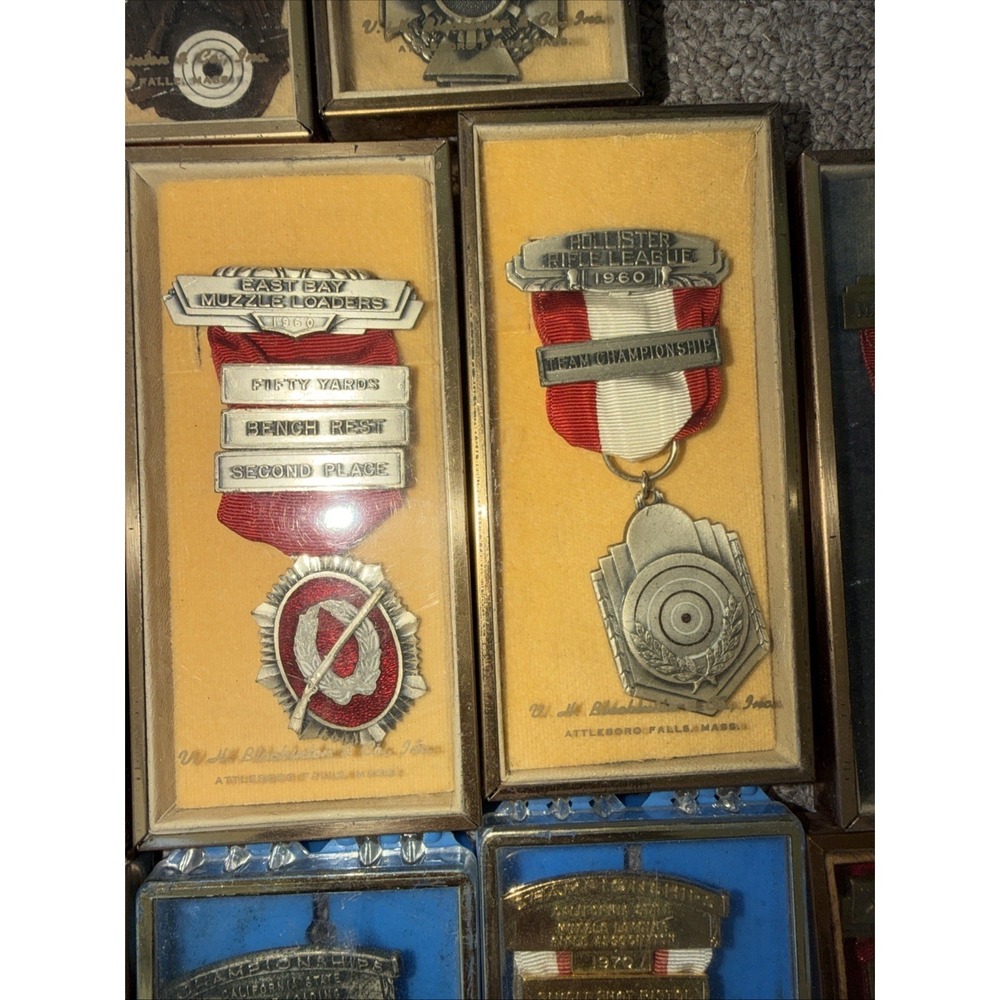 Lot of (17) Vintage Blackinton Rifle & Pistol Shooting Medals – Marksman Awards - Picture 9 of 11